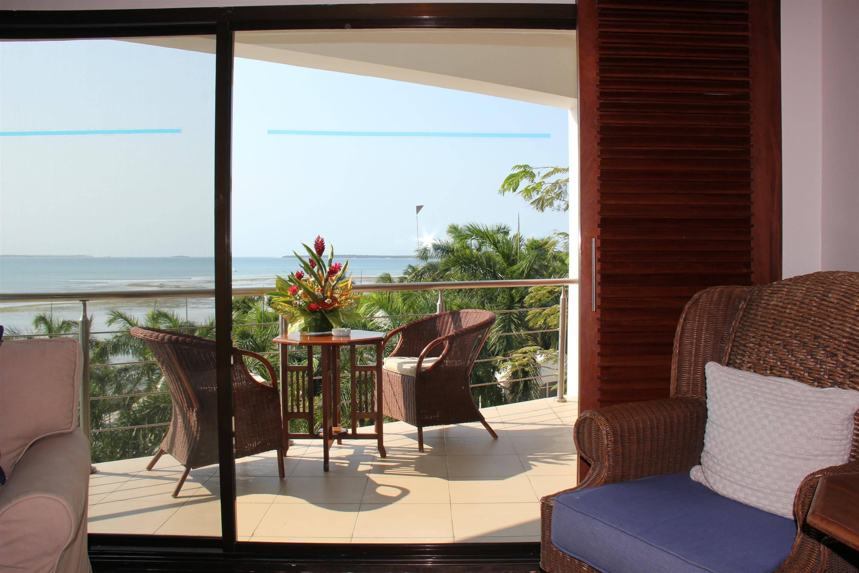 Coral Beach Hotel Dar Es Salaam Exterior photo